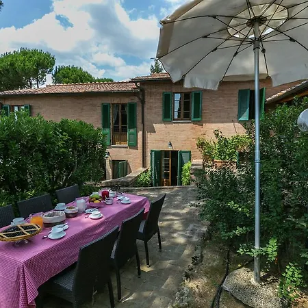 In With Pool And Tuscan Views Semesterbostad Siena